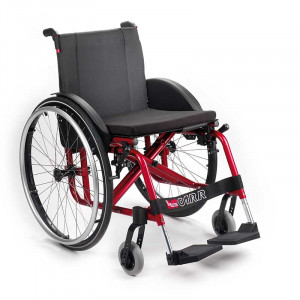 ALTHEA carrozzina ortopedica pieghevole, in alluminio, doppia crociera di serie, telaio e sedile regolabili in profondità fino a 6 cm, portata 150Kg, CRASH TESTED ALTHEA carrozzina ortopedica pieghevole, in alluminio, doppia crociera di serie, telaio e sedile regolabili in profondità fino a 6 cm, portata 150Kg, CRASH TESTED